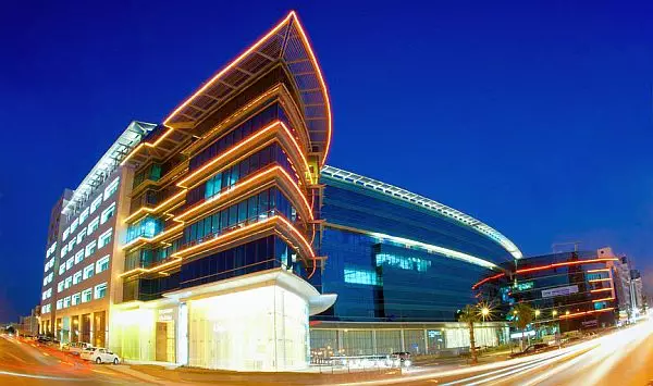 Animation showing buildings in Germany, India, and Saudi Arabia